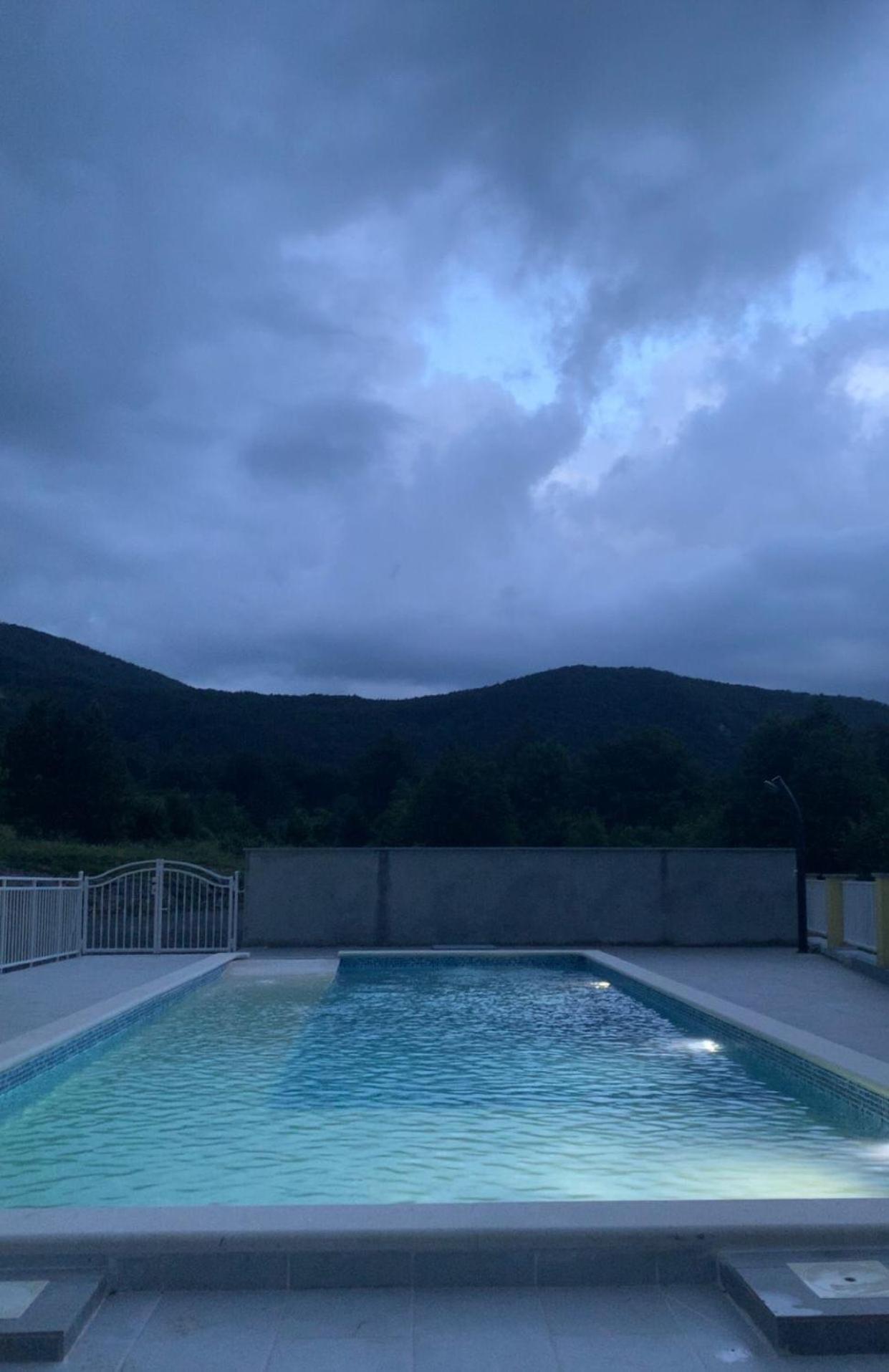 Вилла Swimming Pool House Saulja- Adapted To The Disabled Свети-Юрай Экстерьер фото
